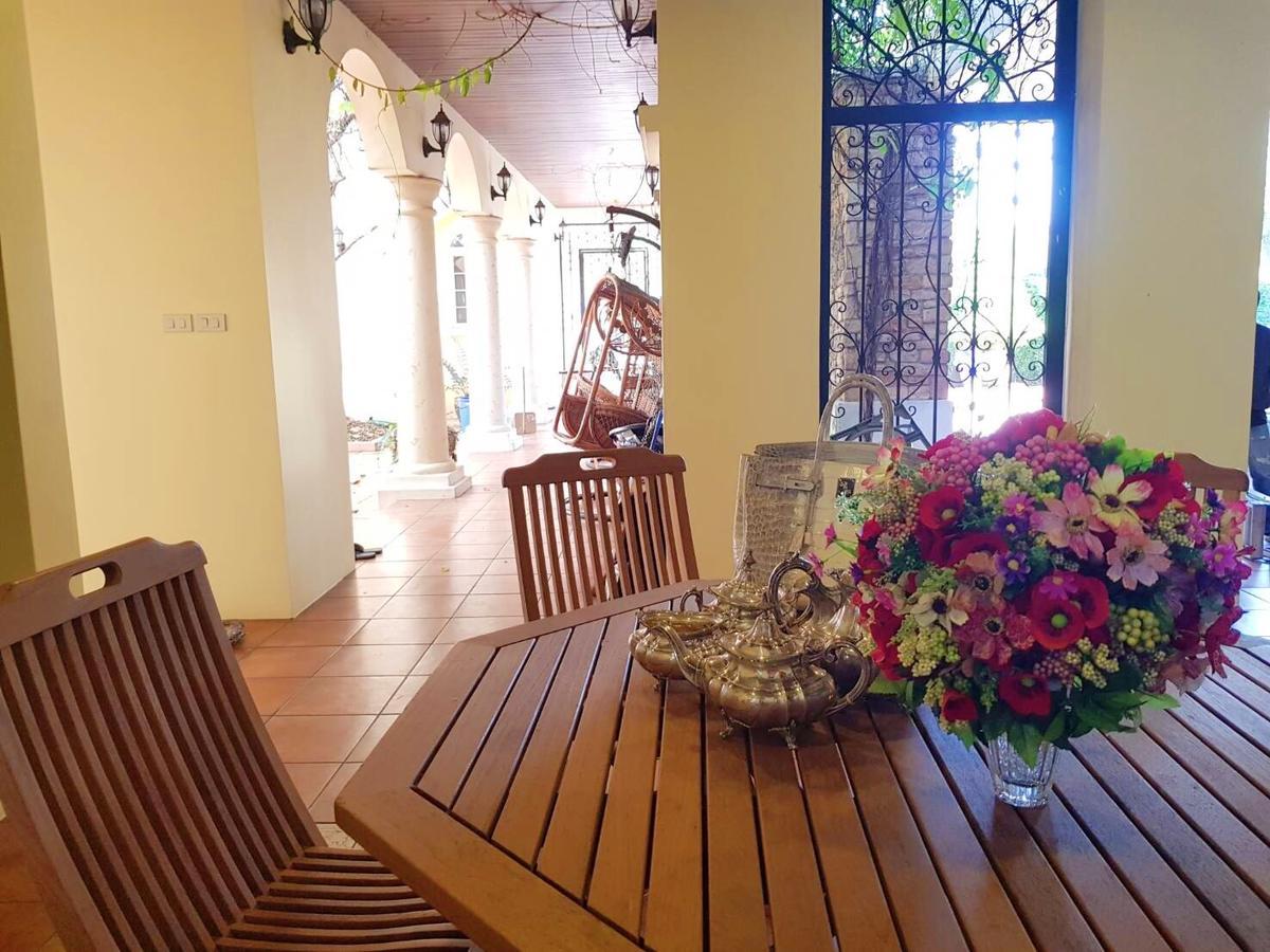 Prompimarn Villa Toscana Bangkok Exteriér fotografie