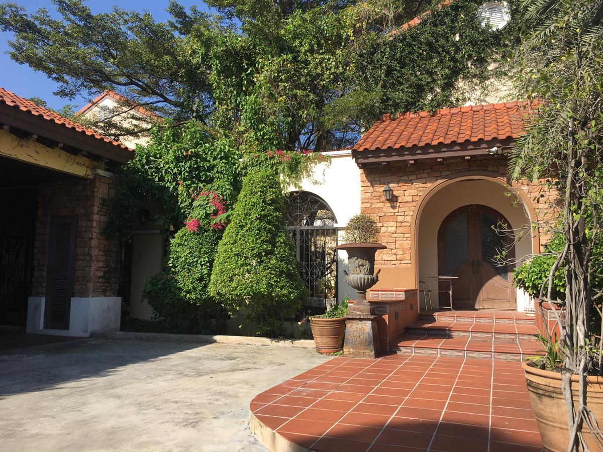 Prompimarn Villa Toscana Bangkok Exteriér fotografie